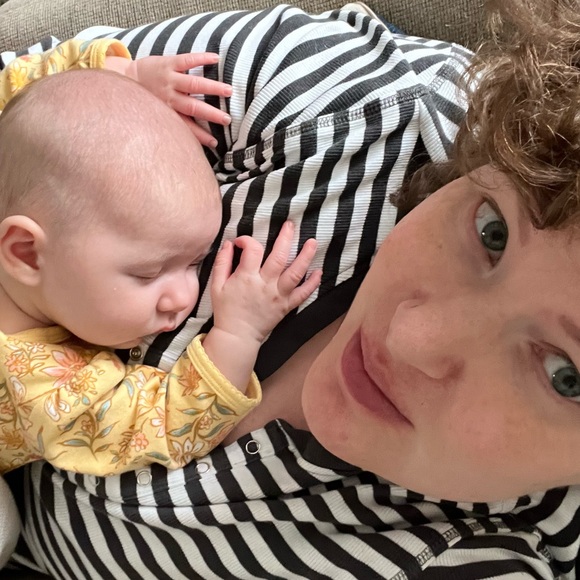 Meet your Posher, Lyndsay - Picture 2 of 2